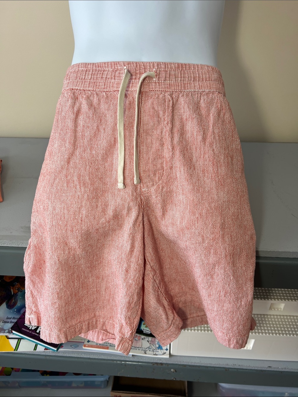 Banana Republic Men's Coral Orange/ Red Flat front elastic waist Linen Shorts